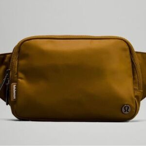 LULULEMON 2L BELT BAG BURNT CARAMEL